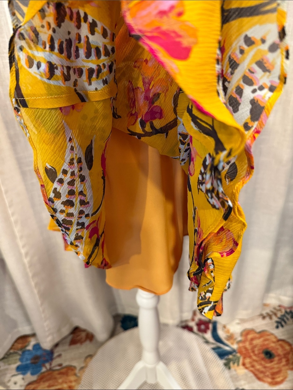 A.L.C. Silk Floral Smocked Mini Skirt Yellow Pink Size 6 - Picture 8 of 16